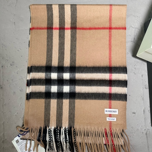 BURBERRY Unisex CHECK CASHMERE SCARF ARCHIVE BEIGE - Picture 2 of 10